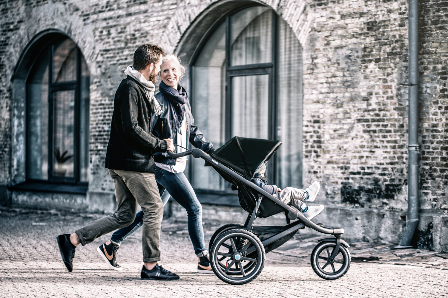 small-thule_urban_glide_2_ls_copenhagen_landscape_2_10101923_94